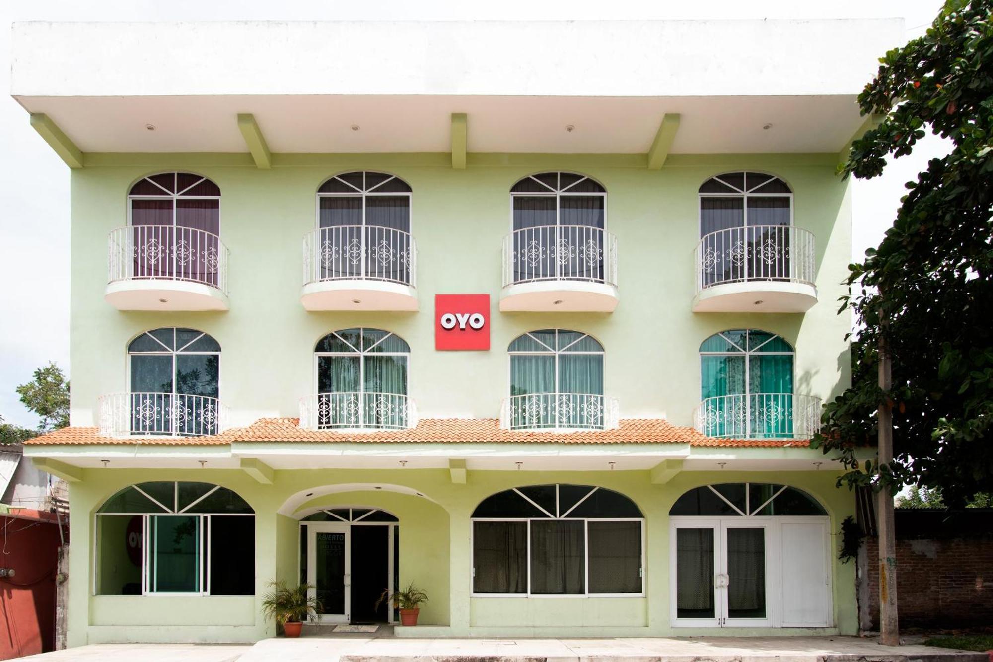 Oyo Hotel Estacion,Jose Cardel,Parque Central Revolucion Екстер'єр фото